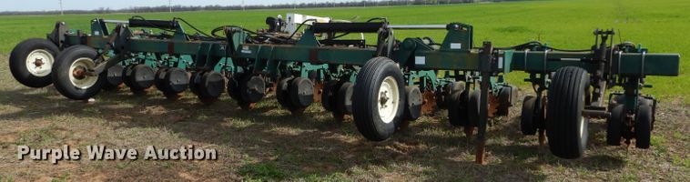 image for item GK9162 Strip-cat 12R30 strip-till