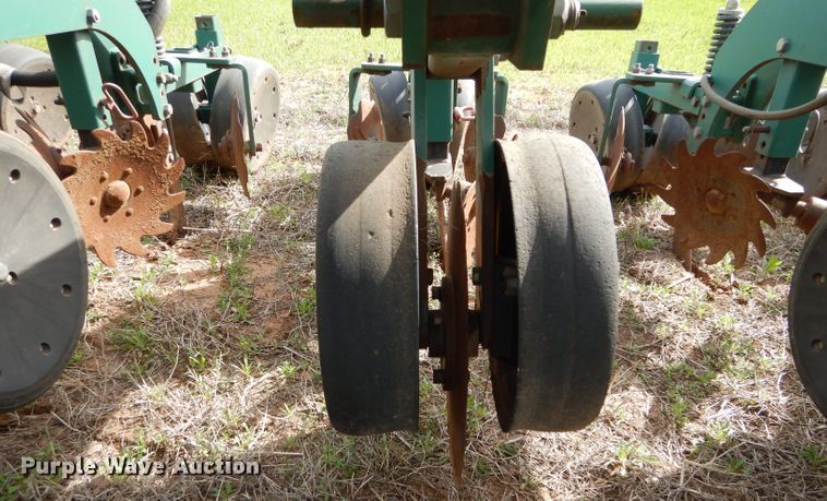 image for item GK9162 Strip-cat 12R30 strip-till