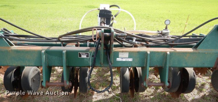 image for item GK9162 Strip-cat 12R30 strip-till
