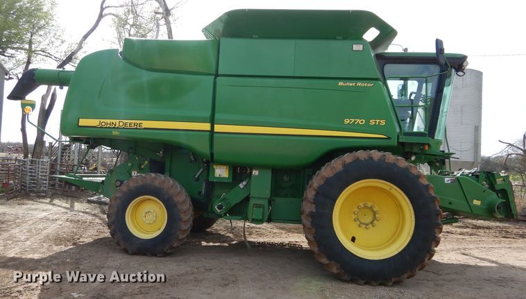 image for item GK9163 2009 John Deere 9770 STS combine