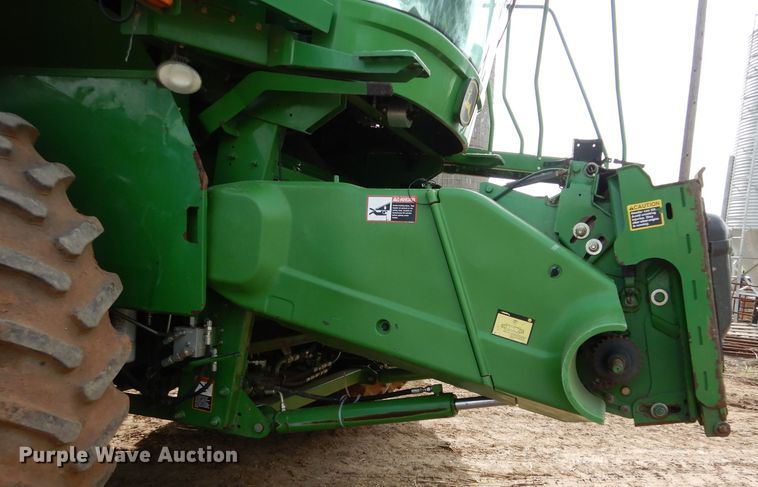 image for item GK9163 2009 John Deere 9770 STS combine