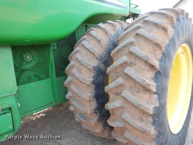 image for item GK9163 2009 John Deere 9770 STS combine
