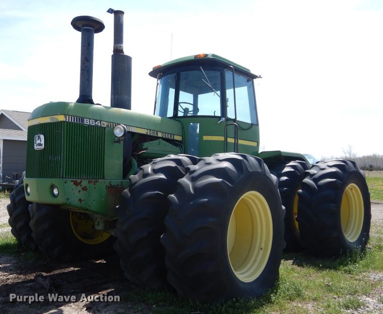 image for item GK9179 1979 John Deere 8640 4WD tractor