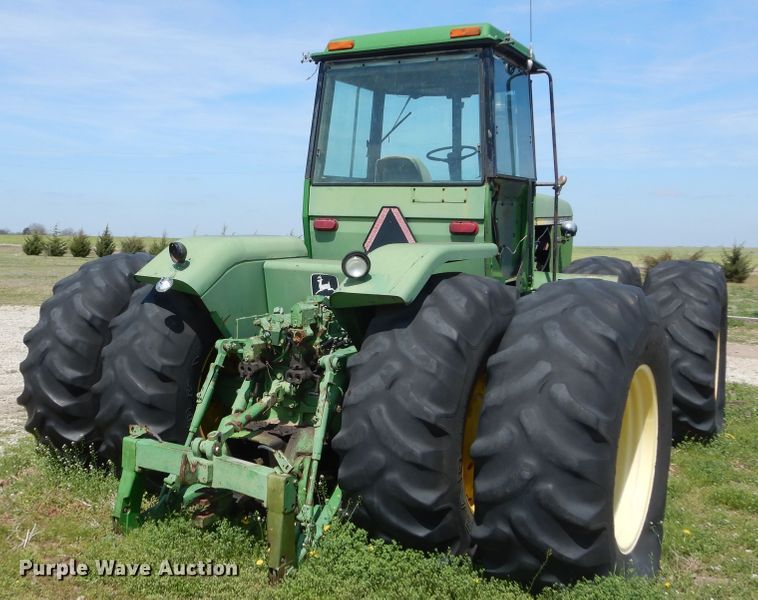 image for item GK9179 1979 John Deere 8640 4WD tractor