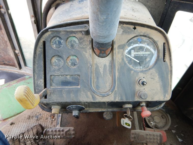 image for item GK9179 1979 John Deere 8640 4WD tractor
