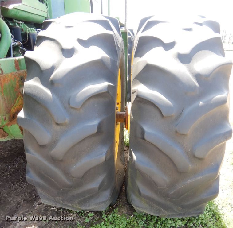 image for item GK9179 1979 John Deere 8640 4WD tractor