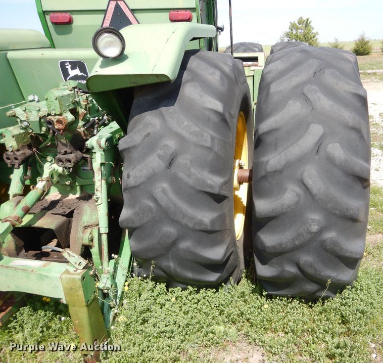 image for item GK9179 1979 John Deere 8640 4WD tractor