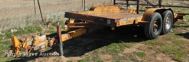 image for item GN9761 2003 Butler LT-1014-H tilt deck equipment trailer