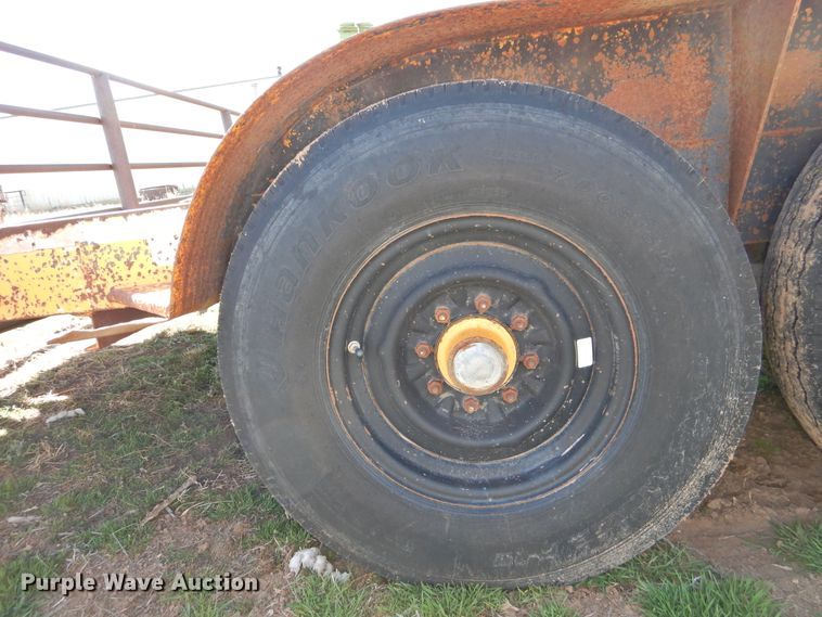 image for item GN9761 2003 Butler LT-1014-H tilt deck equipment trailer