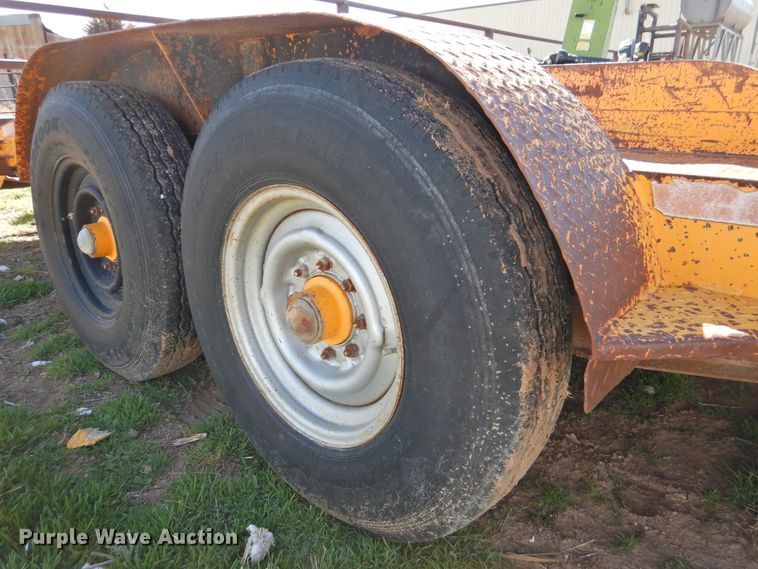 image for item GN9761 2003 Butler LT-1014-H tilt deck equipment trailer