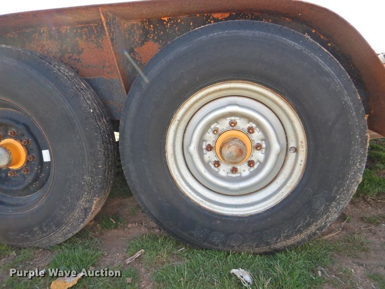 image for item GN9761 2003 Butler LT-1014-H tilt deck equipment trailer