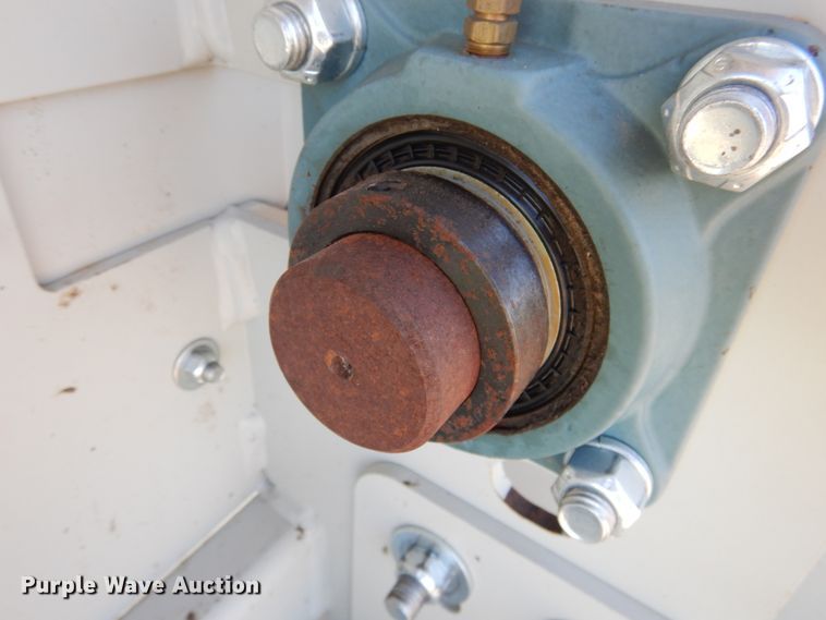 image for item GN9802 Kooima K00494 corn head adapter