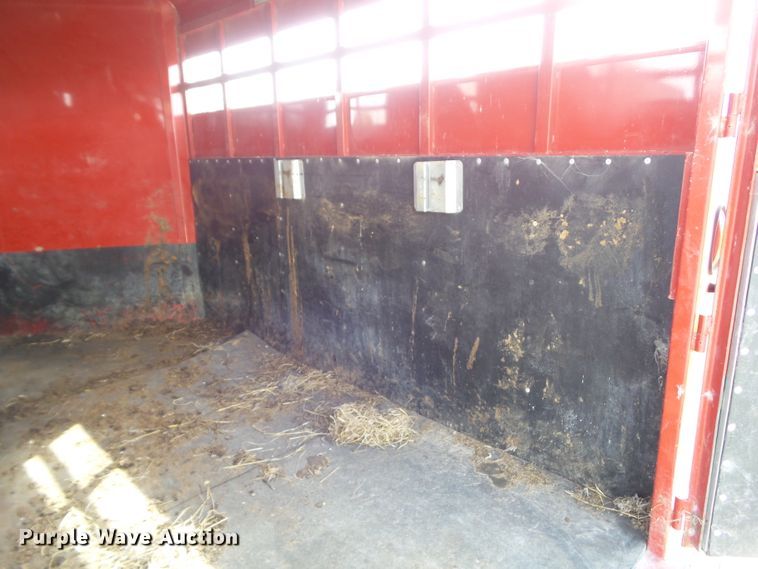 image for item GW9988 2001 Travalong livestock trailer