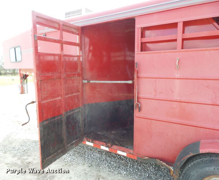 image for item GW9988 2001 Travalong livestock trailer