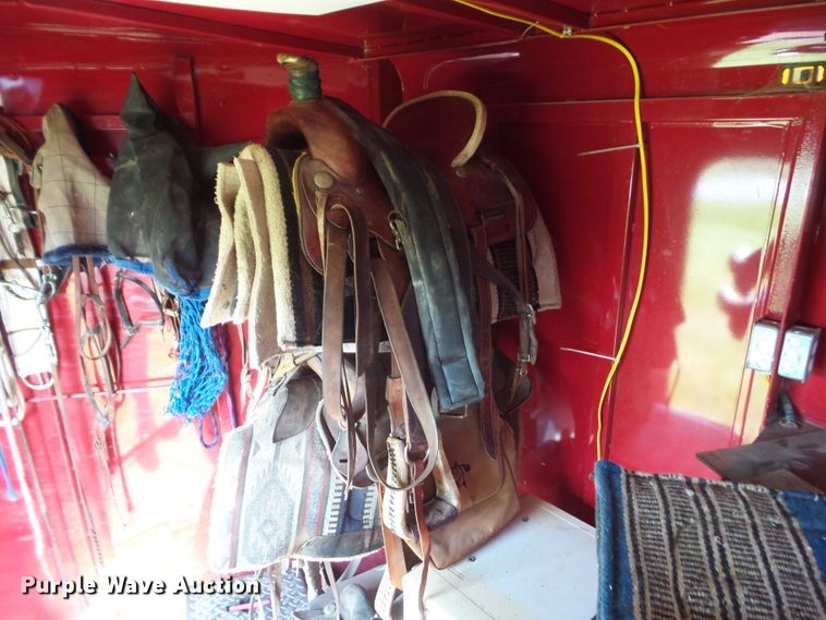 image for item GW9988 2001 Travalong livestock trailer