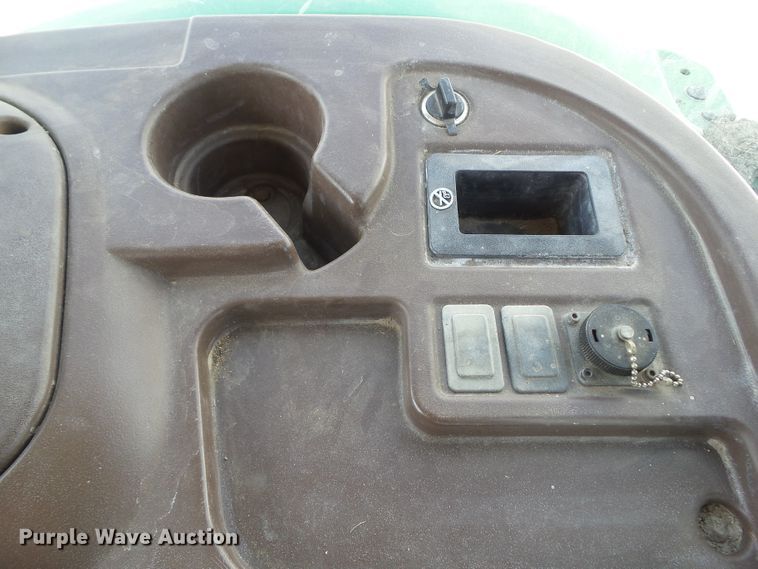 image for item GW9990 2006 John Deere 5525 MFWD tractor