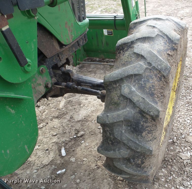 image for item GW9990 2006 John Deere 5525 MFWD tractor