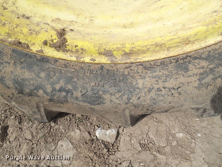 image for item GW9990 2006 John Deere 5525 MFWD tractor