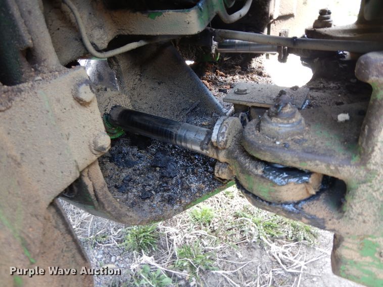 image for item GY9005 1976 John Deere 8630 4WD tractor