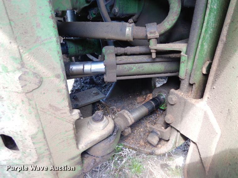 image for item GY9005 1976 John Deere 8630 4WD tractor