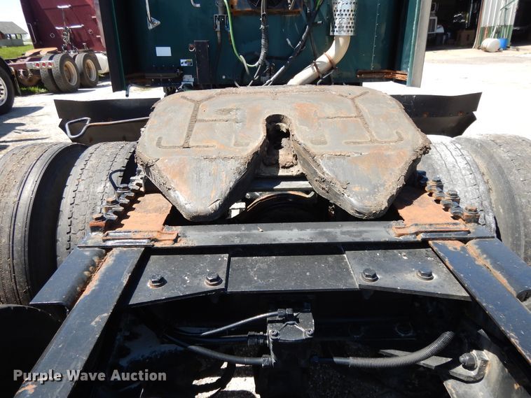 image for item DE5591 2007 Kenworth T600 semi truck