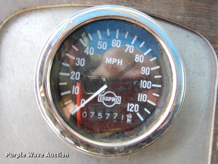 image for item DE5592 1986 Peterbilt 379 semi truck