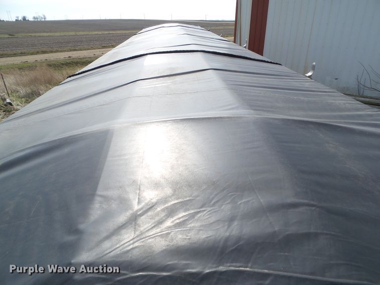 image for item DF0832 1995 Wilson DWH-400 double hopper bottom grain trailer