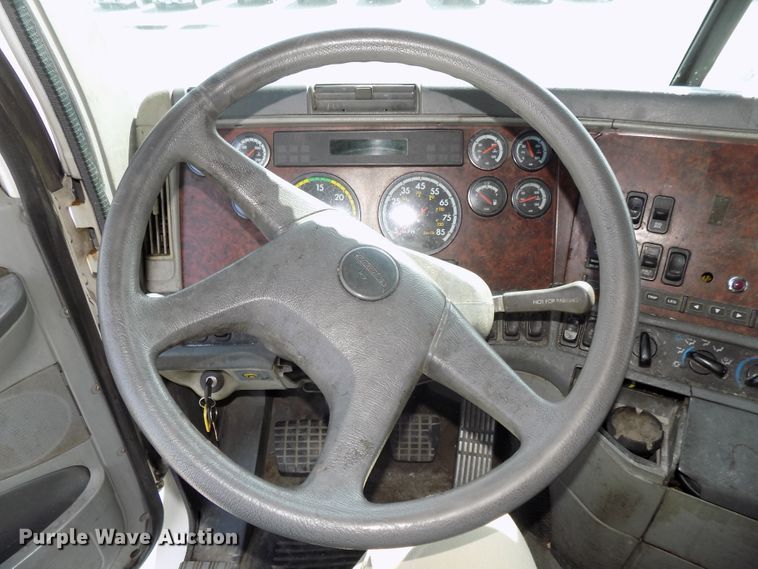 image for item DG2564 2002 Freightliner Century Class ST120 semi truck