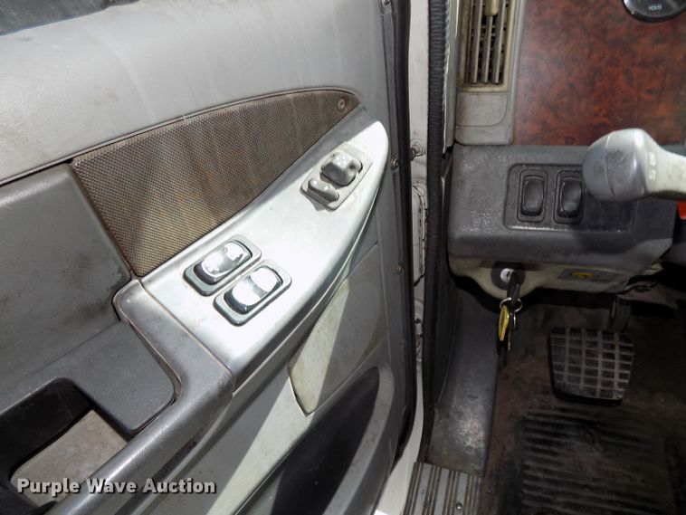 image for item DG2564 2002 Freightliner Century Class ST120 semi truck