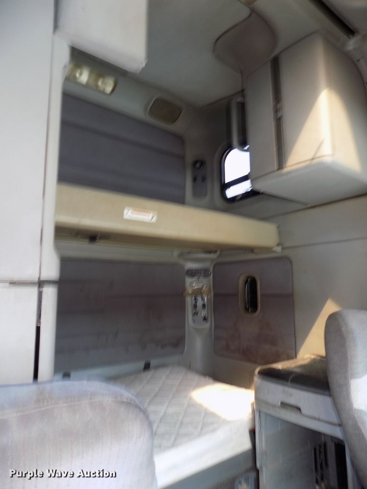 image for item DG2564 2002 Freightliner Century Class ST120 semi truck