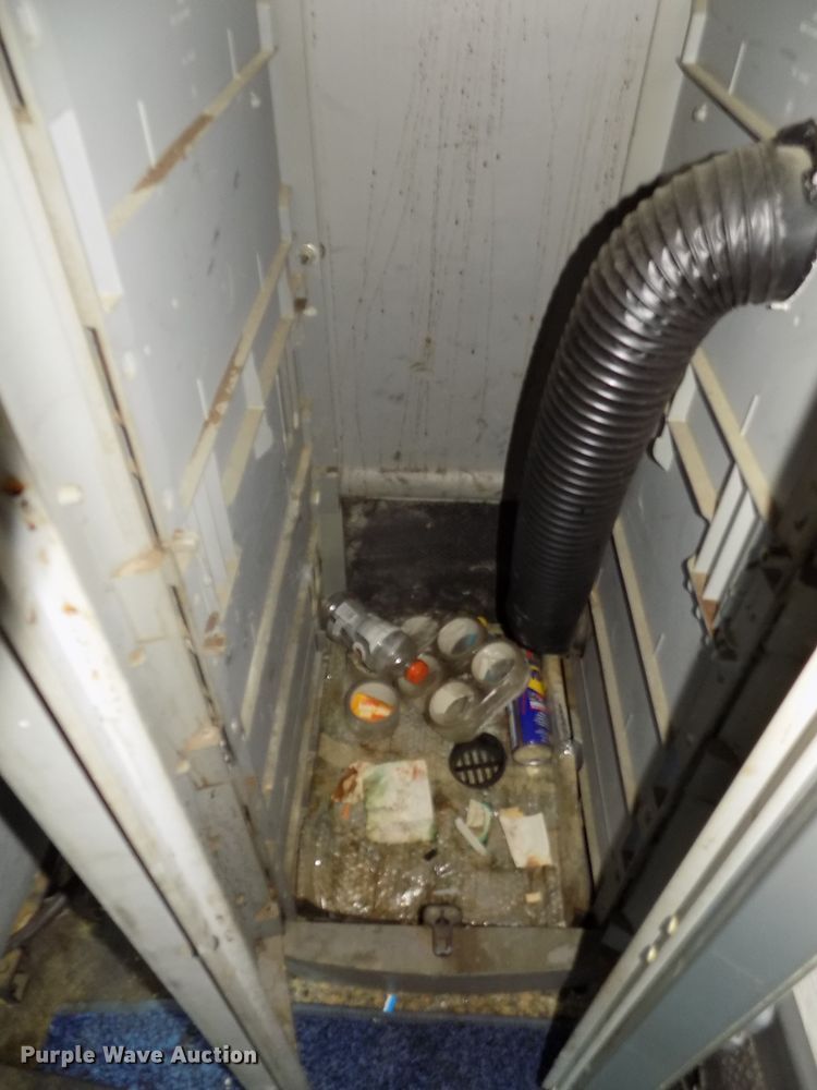 image for item DG2564 2002 Freightliner Century Class ST120 semi truck