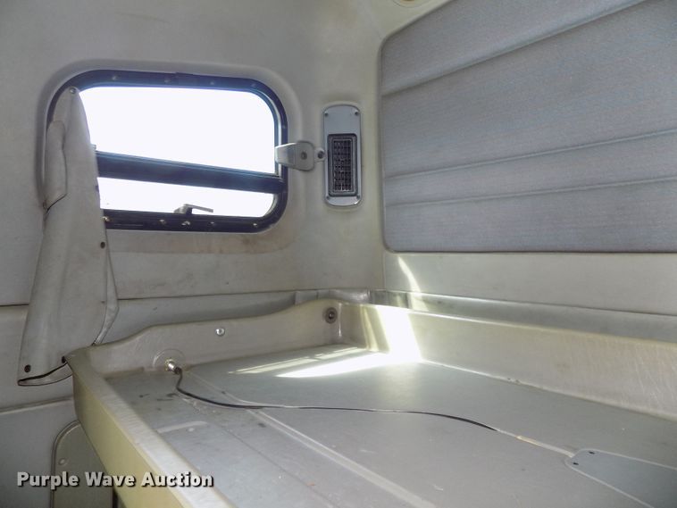 image for item DG2564 2002 Freightliner Century Class ST120 semi truck