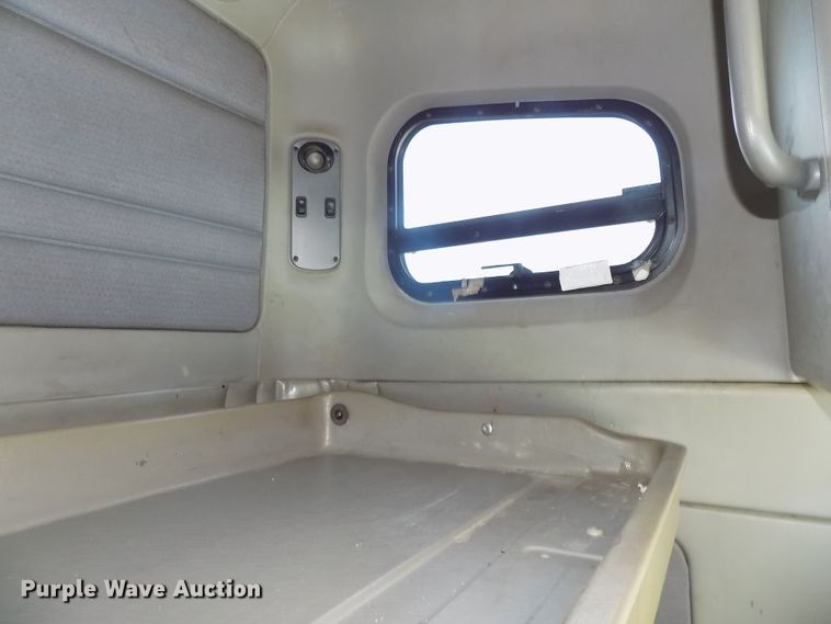 image for item DG2564 2002 Freightliner Century Class ST120 semi truck