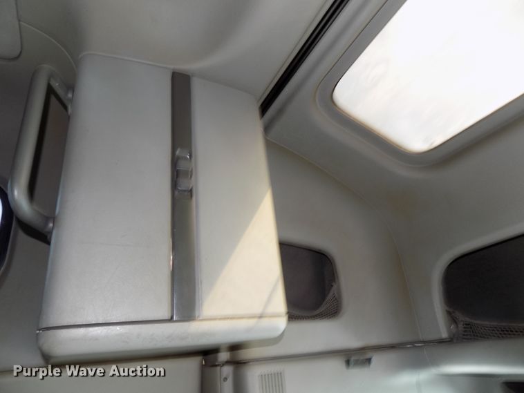 image for item DG2564 2002 Freightliner Century Class ST120 semi truck