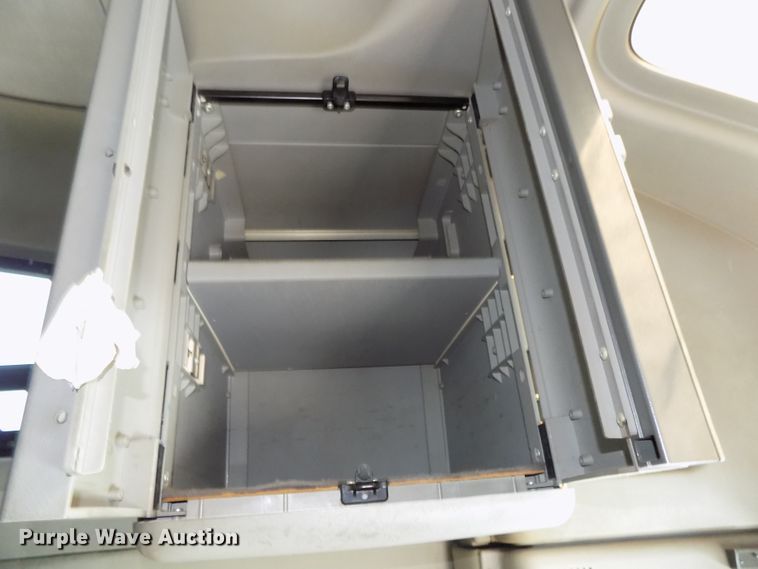 image for item DG2564 2002 Freightliner Century Class ST120 semi truck