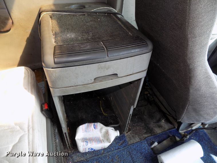 image for item DG2564 2002 Freightliner Century Class ST120 semi truck