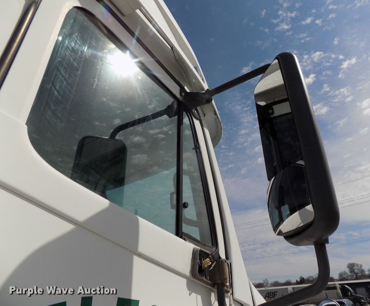 image for item DG2564 2002 Freightliner Century Class ST120 semi truck