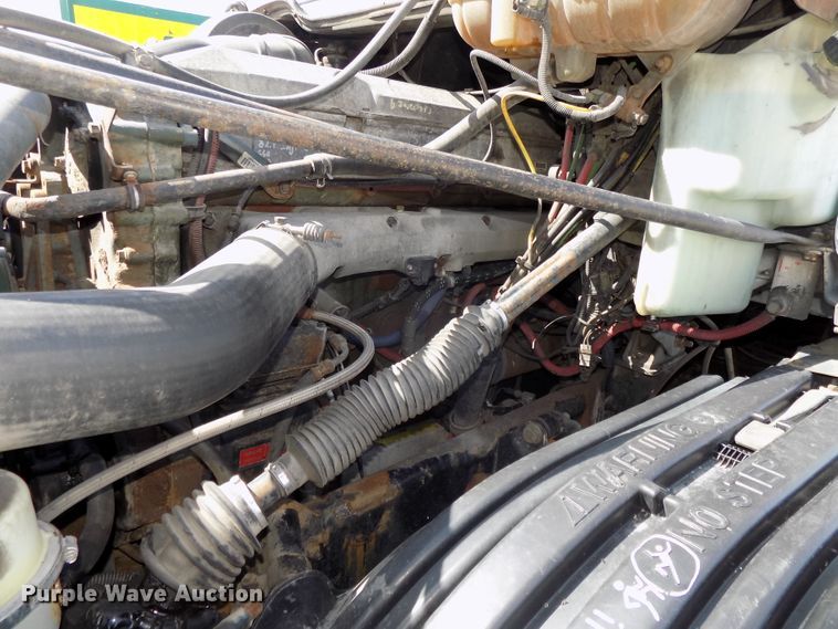 image for item DG2564 2002 Freightliner Century Class ST120 semi truck