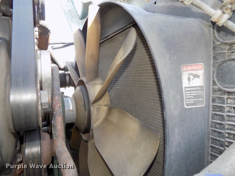 image for item DG2564 2002 Freightliner Century Class ST120 semi truck