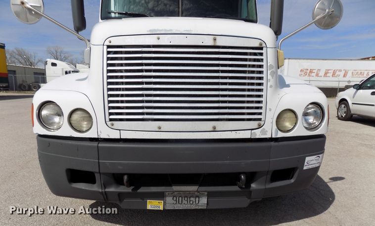 image for item DG2564 2002 Freightliner Century Class ST120 semi truck