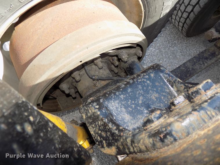 image for item DG2564 2002 Freightliner Century Class ST120 semi truck