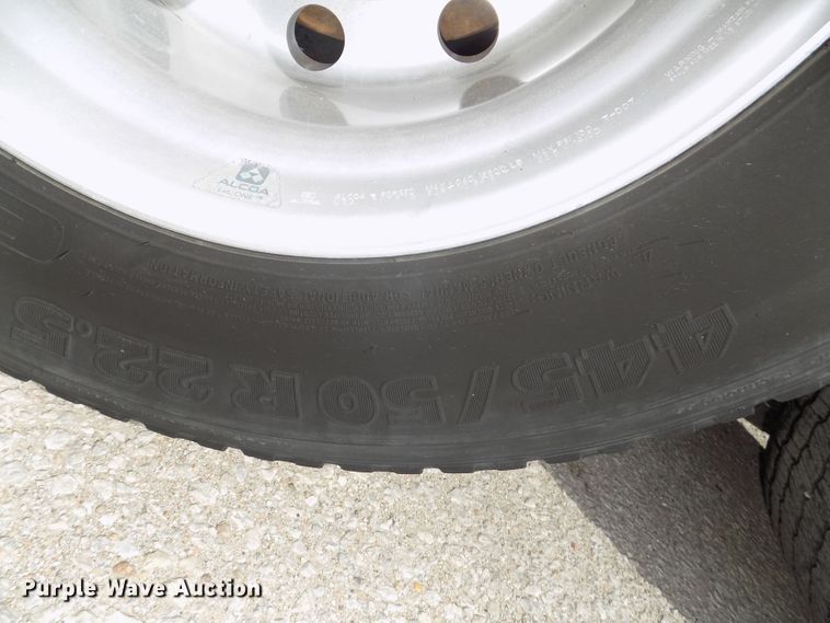 image for item DG2564 2002 Freightliner Century Class ST120 semi truck