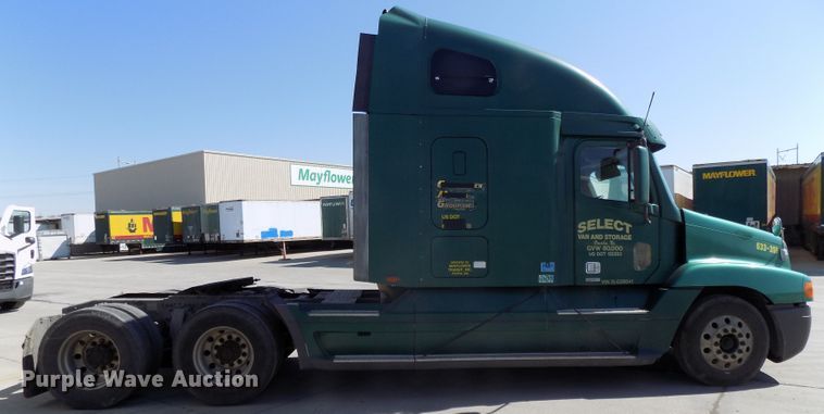 image for item DG2566 2002 Freightliner Century Classic semi truck