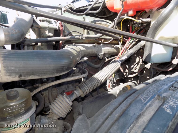 image for item DG2566 2002 Freightliner Century Classic semi truck