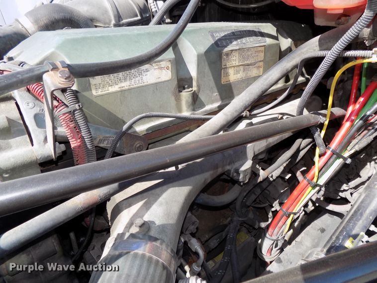 image for item DG2566 2002 Freightliner Century Classic semi truck