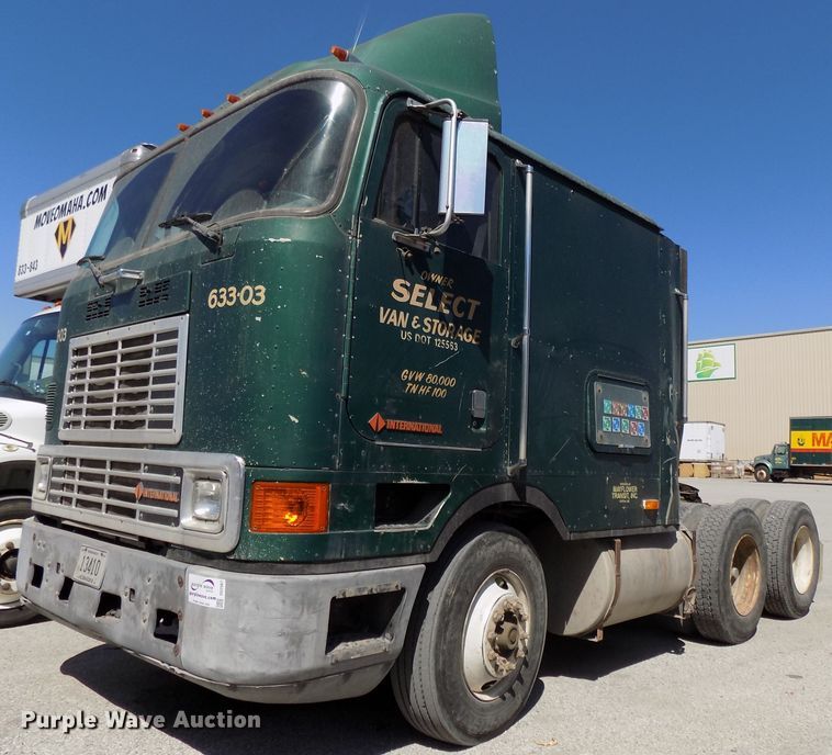 image for item DG2567 1990 International 9700 semi truck