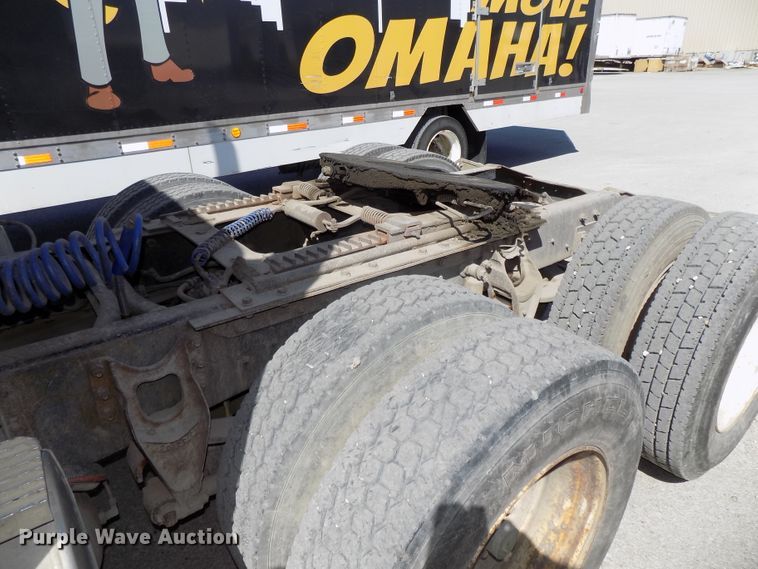 image for item DG2567 1990 International 9700 semi truck