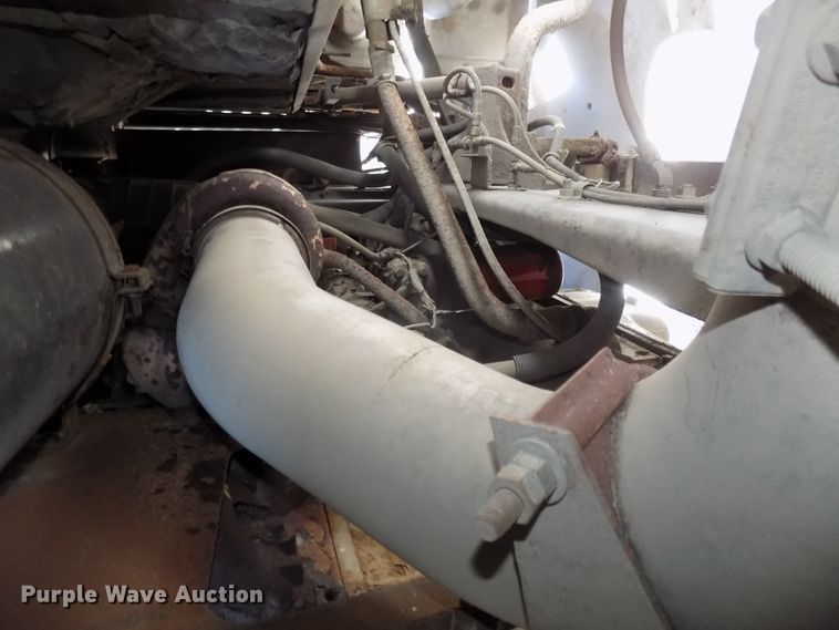 image for item DG2567 1990 International 9700 semi truck