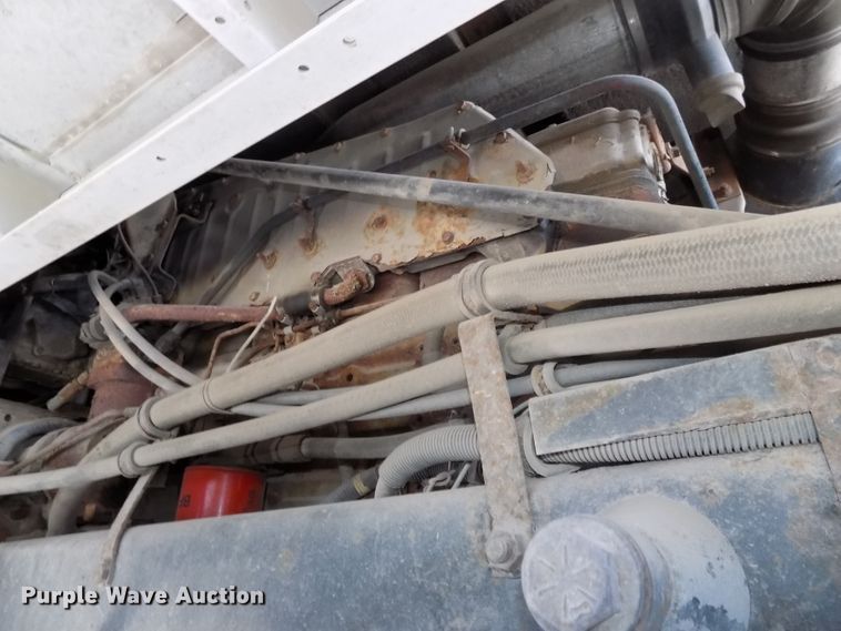 image for item DG2567 1990 International 9700 semi truck