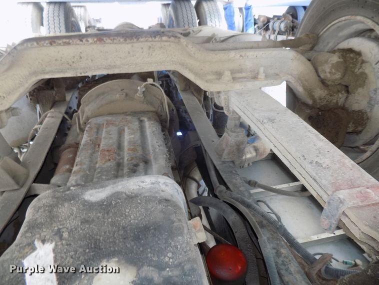 image for item DG2567 1990 International 9700 semi truck